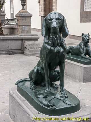 Las Palmas de Gran Canaria - Los Perros de la Plaza de Santa Ana
