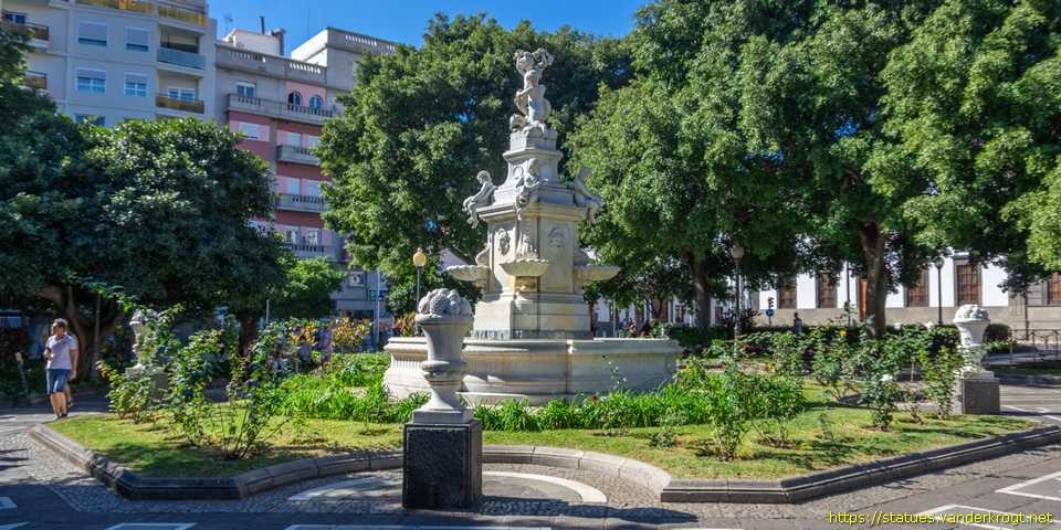 Santa Cruz de Tenerife - Fuente Plaza Weyler