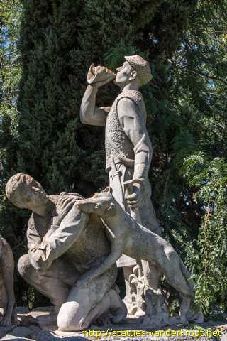 Badajoz - Monumento 'Los Monteros' a Adelardo Covarsí