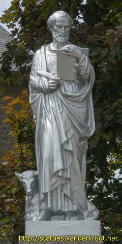 Le Reculey / Statues à la chapelle N.D. du Bocage