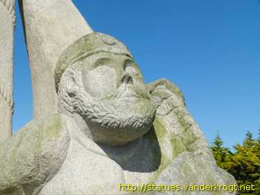Plérin - Monument aux péris en mer