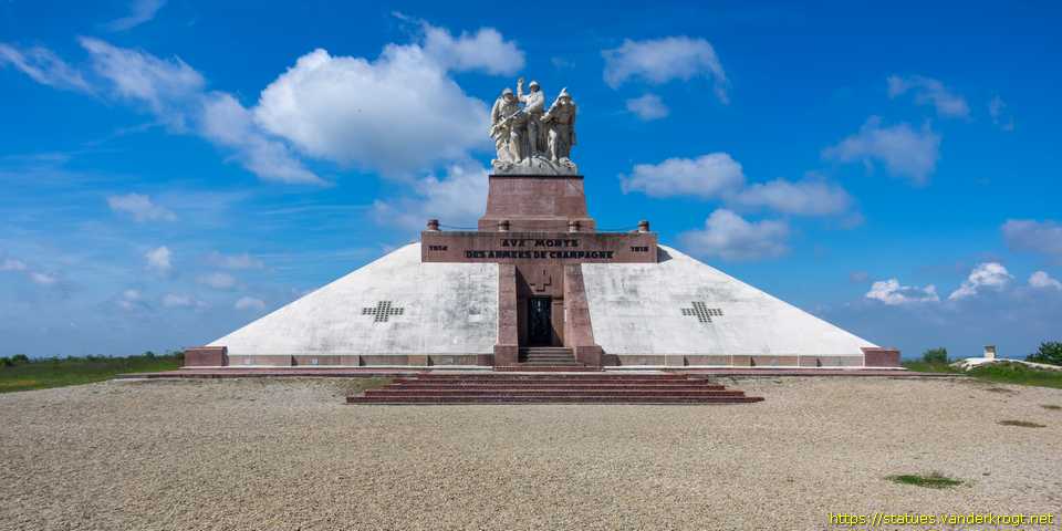 Souain-Perthes-lès-Hurlus - Monument Ossuaire de Navarin
