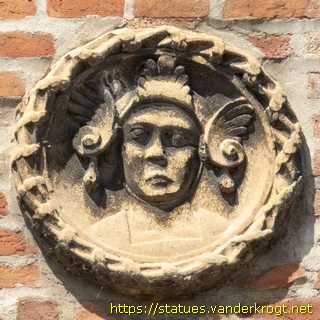 Châlons-en-Champagne - Neuf médaillons