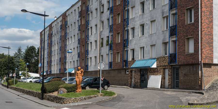 Barentin - Femme à l'amphore