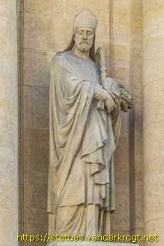 Paris - Statues de saints sur l'église Saint-Roch