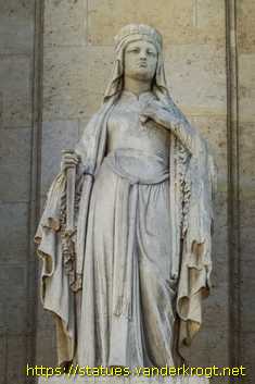Paris - Statues de saints sur l'église Saint-Roch
