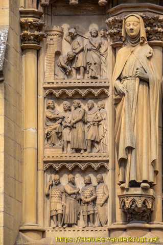 Metz - Sculptures sur l'Église Sainte-Ségolène