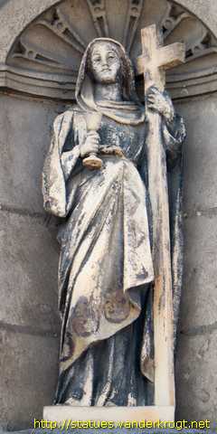 Hesdin - Statues à la bretèche de l'H�tel de Ville