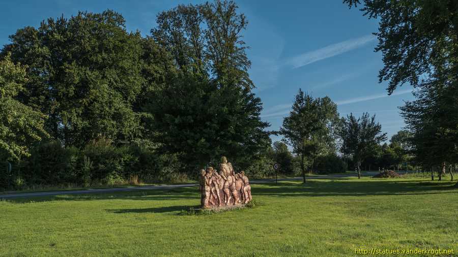 Ruisseauville - Famille fuyant
