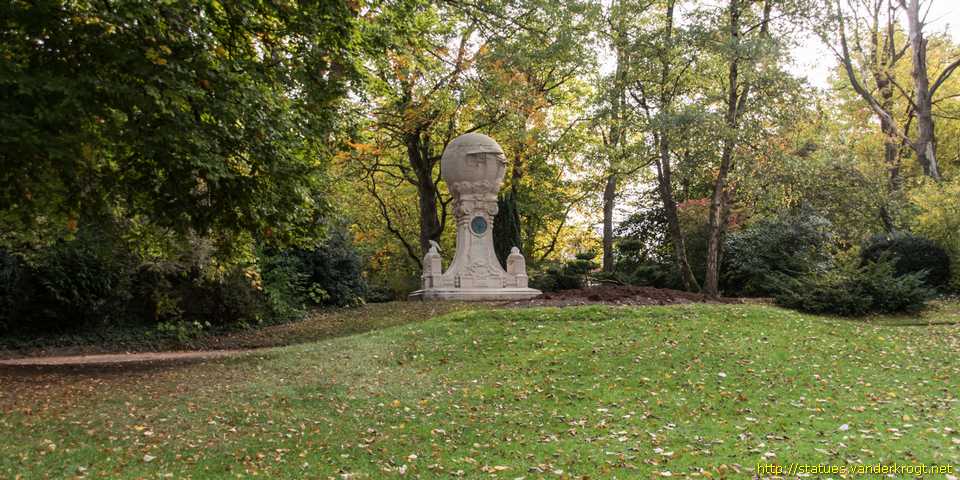 Cambrai - Monument Louis Blériot