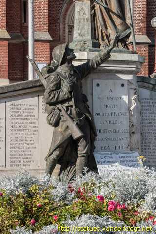 Saint-Just-en-Chaussée - Monument aux Morts 1914-18