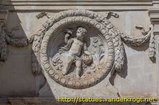 Lyon - Médaillons et figures allégoriques