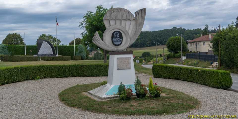 Montferrat - Looping - Monument à Adolphe Pégoud