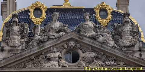Lyon - Sculptures de la façade de l'Hôtel de Ville