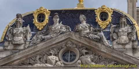Lyon - Sculptures de la façade de l'Hôtel de Ville