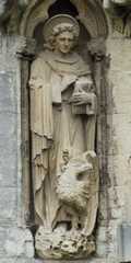Sleaford / Façade statues of St. Denys' Church
