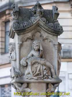 Newport - Casnewydd / The Newport Cross - Croes Casnewydd