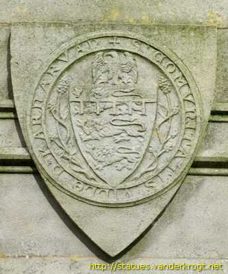 Caernarfon / War Memorial - Cofeb rhyfel