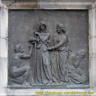 Denbigh - Dinbych / Dr. Evan Pierce Monument