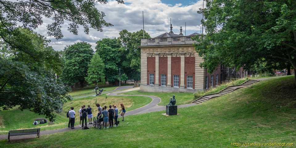 Lincoln - Mother & Child