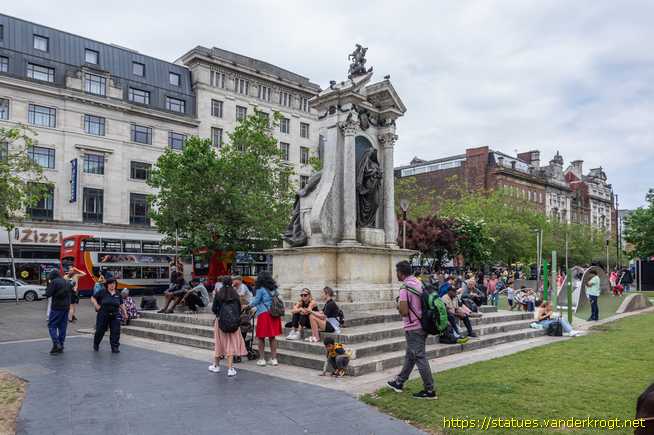 Manchester - Queen Victoria