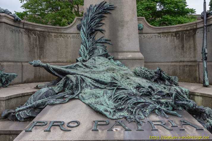 Liverpool - The King's Liverpool Regiment Monument