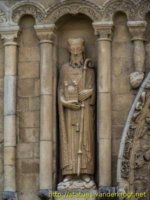 Rochester - Statues at the North Portal of Rochester Cathedral