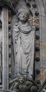 Oxford - Statues on the Tower of the University Church