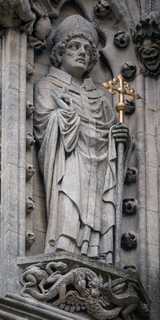 Oxford - Statues on the Tower of the University Church