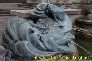Bristol - Dolphin Fountain