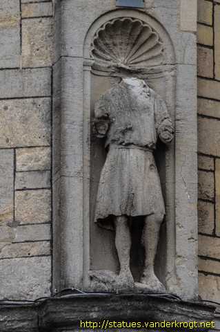 Bristol - Statuettes and Heads related to Tobacco