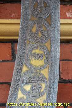 Holyhead - Caergybi - Waterwall <i>or</i> Timeline - Wal Ddwr <i>neu</i> Llinell Amser