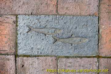 Hull - Hull Fish Trail