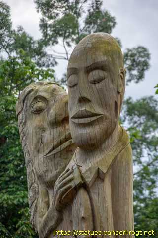 Hull - Whispering sweet nothings