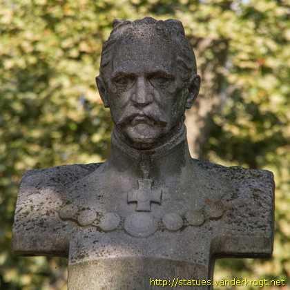 Zagreb - Poprsja značajnih hrvatskih ličnosti