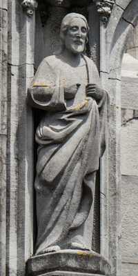 Cork - Corcaigh / Saints' statues at Holy Trinity Church