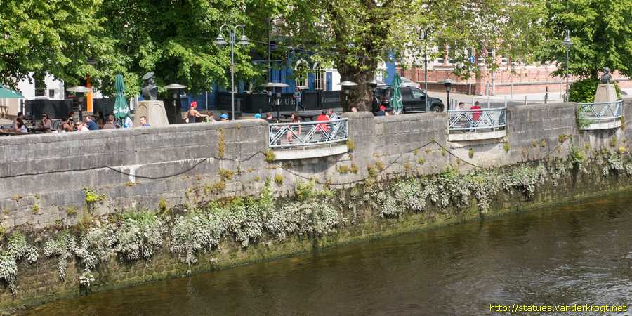 Limerick - Luimneach / Anti-War Memorial