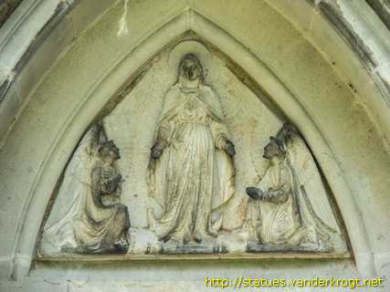 Maynooth - Maigh Nuad / Saint Patrick and Leo XIII (?)