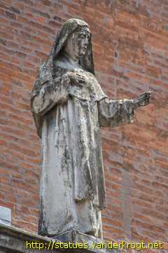 Castel San Pietro Terme - Statue dei Santi al Santuario del Crocifisso