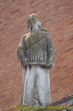 Castel San Pietro Terme - Statue dei Santi al Santuario del Crocifisso