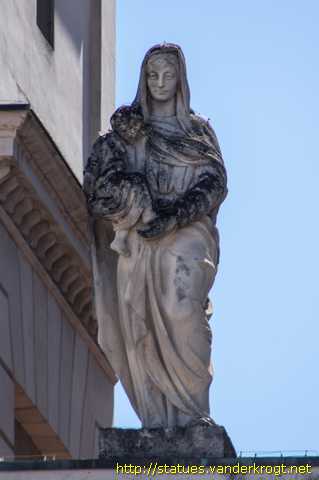 Brescello - Statue dei Santi alla Chiesa di Santa Maria Nascente