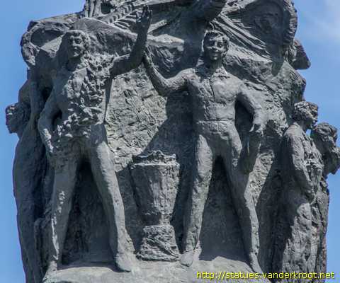 Modena - Monumento a Enzo Ferrari