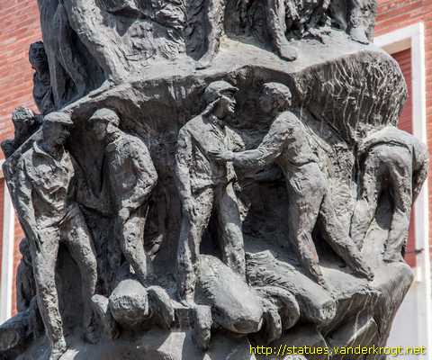 Maranello - Monumento a Enzo Ferrari