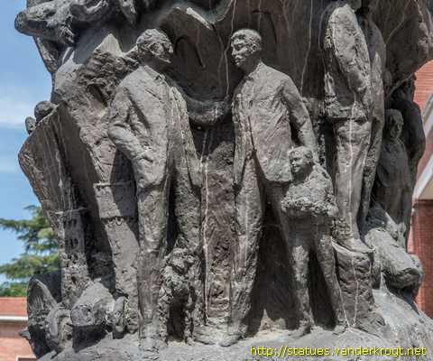 Maranello - Monumento a Enzo Ferrari