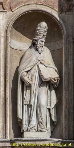 Reggio nell'Emilia - Statue dei Santi alla Basilica di San Prospero