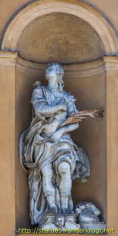 Parma - Statue dei Santi alla Chiese di San Vitale