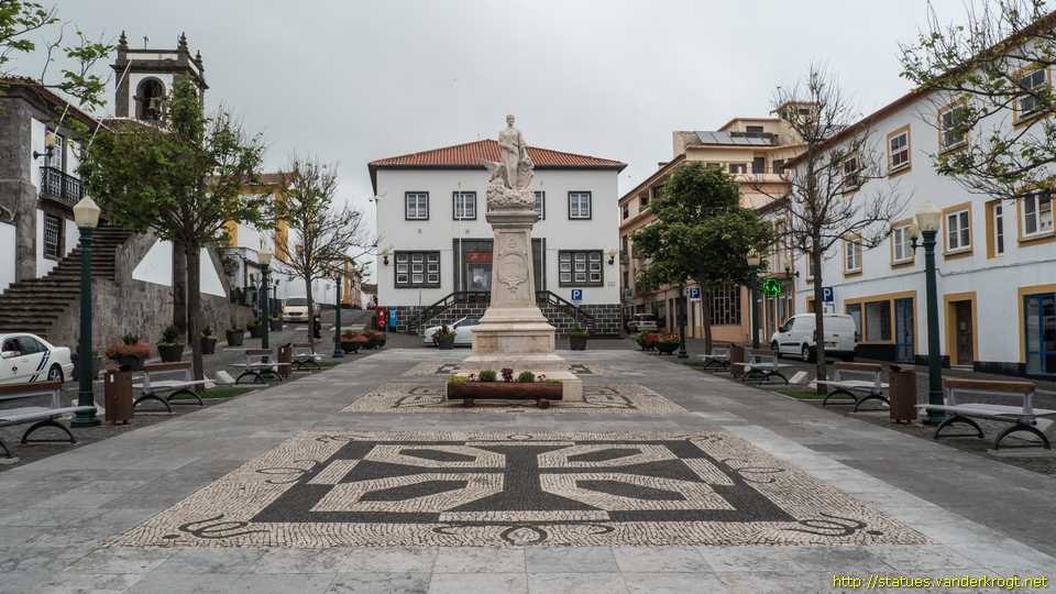 Praia da Vitória - Estátua da Liberdade