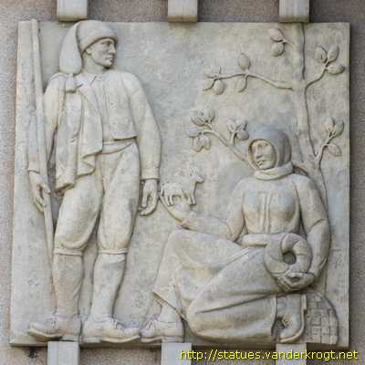 Lisboa - Baixos-Relevos no Museu de Arte Popular (Fachada poente)