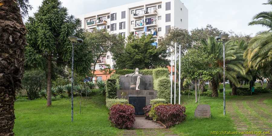 Funchal - Monumento ao Combatente Madeirense no Ultramar