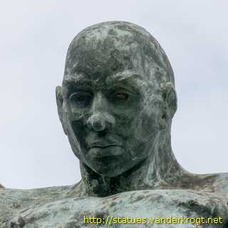 Funchal - Anjo da Praça da Assicom